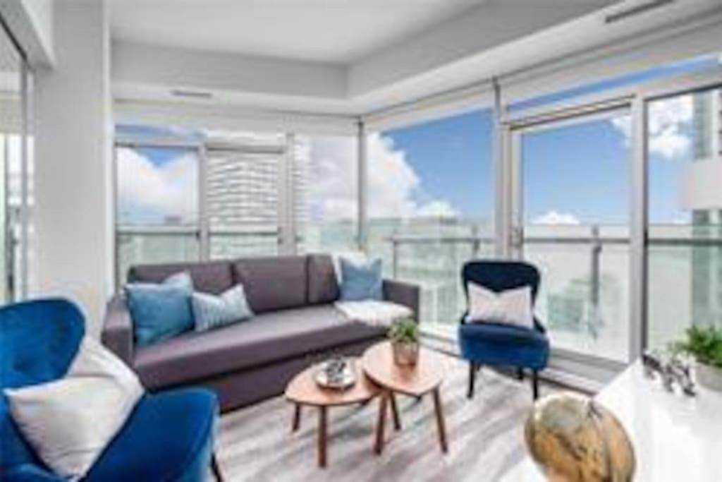 New Superior Lakeview Luxury 3-Bedroom Suite On 48 Floor Торонто Экстерьер фото