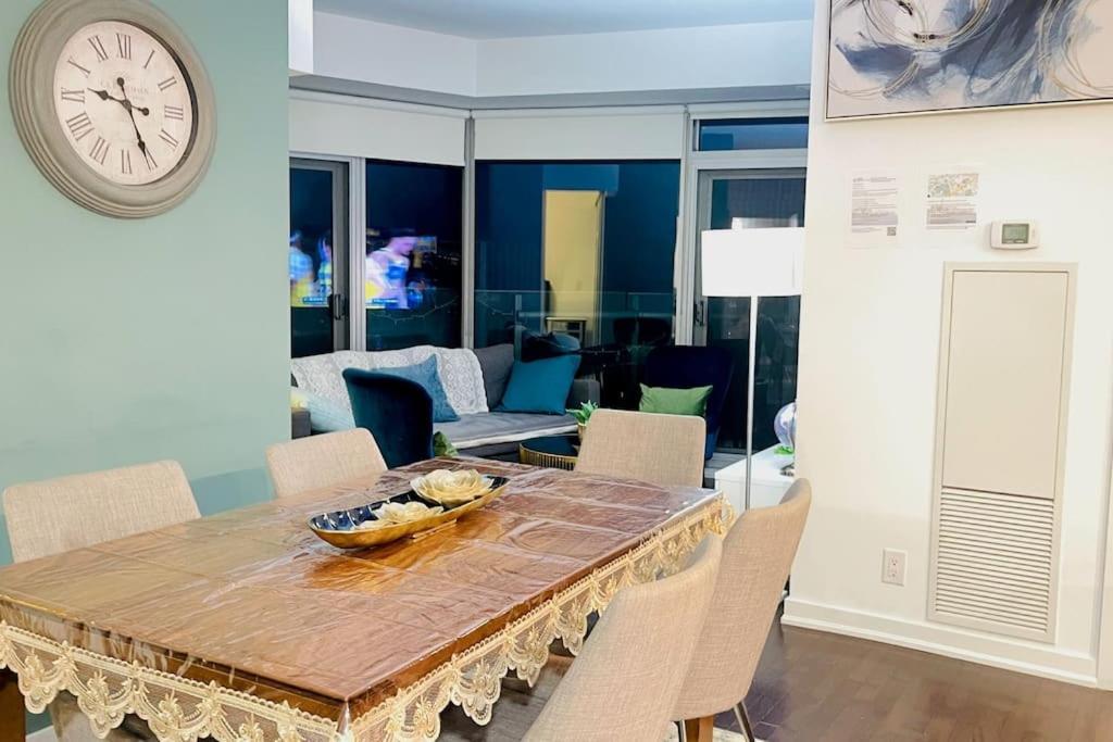 New Superior Lakeview Luxury 3-Bedroom Suite On 48 Floor Торонто Экстерьер фото